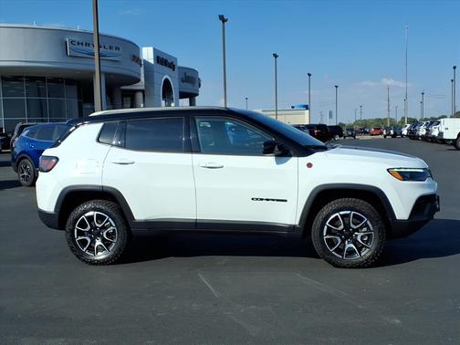 2024 Jeep Compass Trailhawk