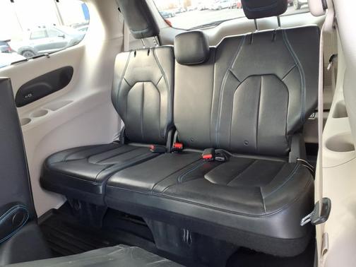 2021 Chrysler Pacifica Hybrid Touring L