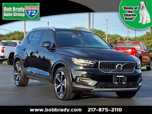 2021 Volvo XC40 T5 Momentum