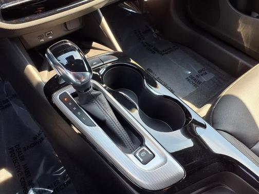 White 2026 Buick Envista Avenir FWD