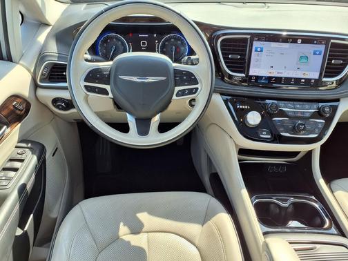 Silver 2021 Chrysler Pacifica Limited
