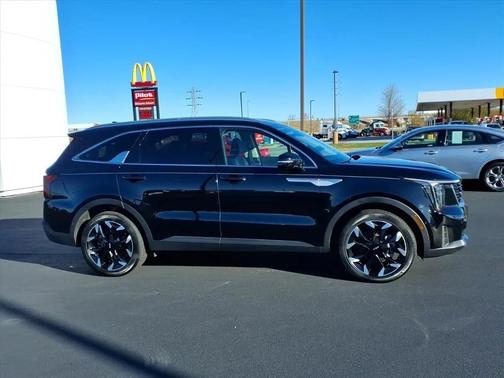 Black 2024 Kia Sorento SX