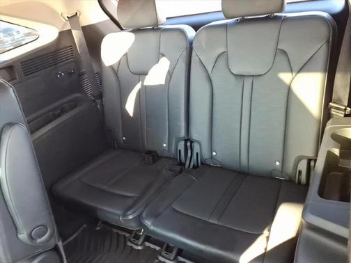 Black 2024 Kia Sorento SX