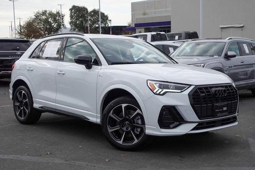 2025 Audi Q3 45 S line Premium