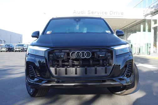 2025 Audi Q7 55 Premium Plus