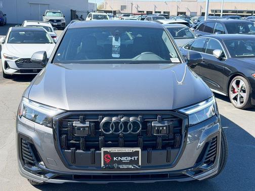 2026 Audi Q7 45 Premium Plus