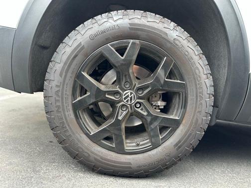 2024 Volkswagen Atlas 2.0T Peak Edition SE w/Technology