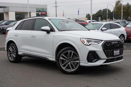 2025 Audi Q3 45 S line Premium