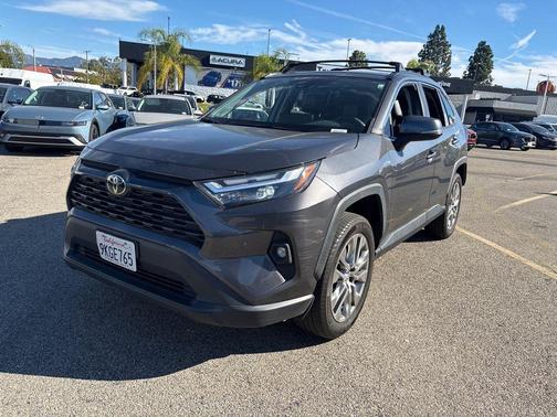 2023 Toyota RAV4 XLE Premium
