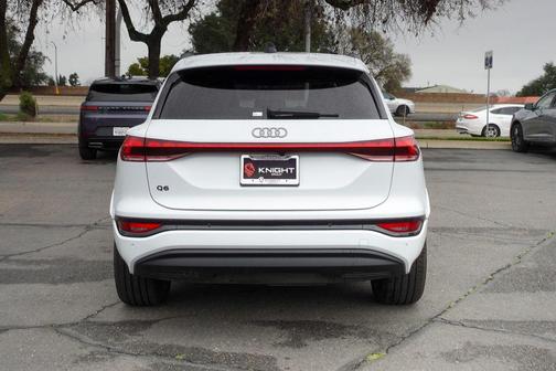 2025 Audi Q6 e-tron Premium