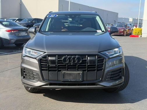 Samurai Gray Metallic 2022 Audi Q7 45 Premium Plus
