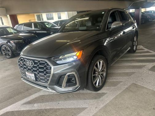 Daytona Gray Pearl Effect 2022 Audi SQ5 3.0T Premium Plus
