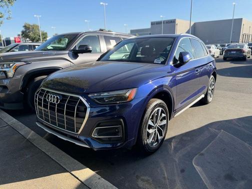 Navarra Blue Metallic 2021 Audi Q5 45 Premium