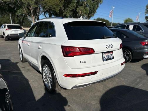 Ibis White 2019 Audi Q5 2.0T Premium Plus