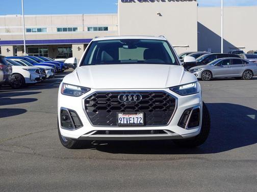 Ibis White 2022 Audi Q5 45 S line quattro Premium