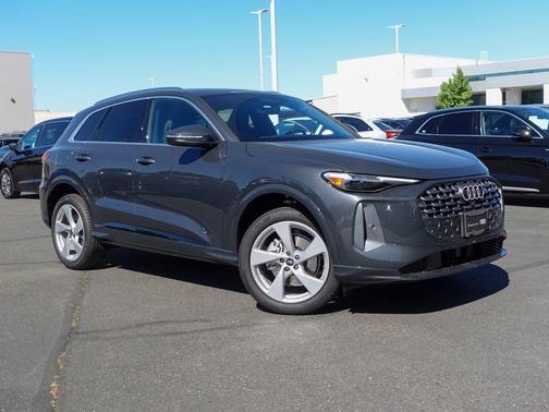 Tambora Flame 2025 Audi Q5 2.0T quattro Premium