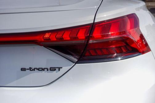 2024 Audi RS e-tron GT Base