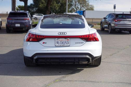 2024 Audi RS e-tron GT Base