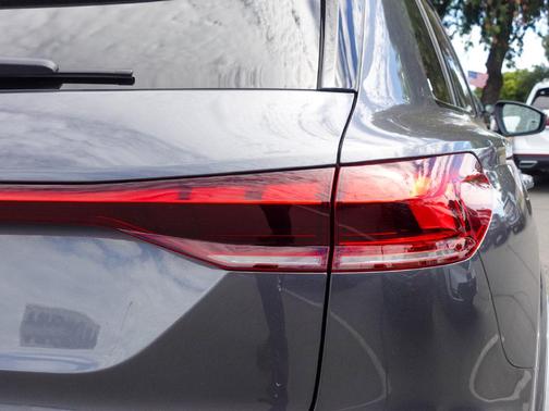 Daytona Gray Pearl 2027 Audi SQ6 e-tron Premium Plus