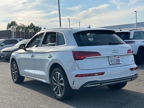 2021 Audi Q5 40 Premium Plus