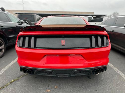 2016 Ford Shelby GT350 Base