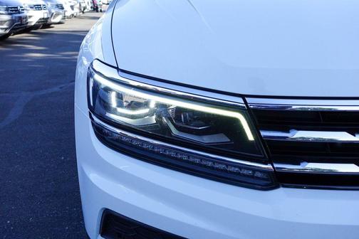 2018 Volkswagen Tiguan 2.0T SEL Premium