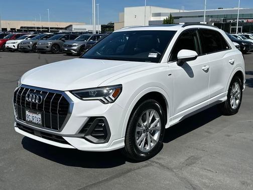 2023 Audi Q3 45 S line Premium