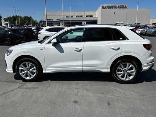 2023 Audi Q3 45 S line Premium