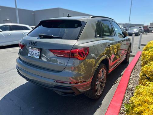 Chronos Gray Metallic 2025 Audi Q3 45 S line Premium