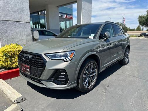 Chronos Gray Metallic 2025 Audi Q3 45 S line Premium