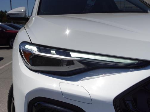 White 2026 Audi Q5 PLUS