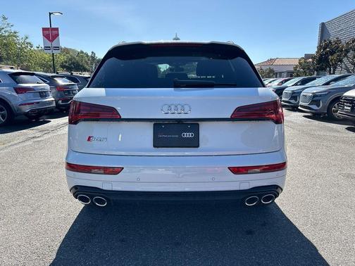 Glacier White Metallic 2023 Audi SQ5 3.0T Premium Plus