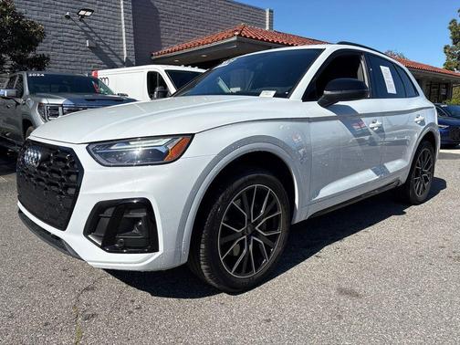 Glacier White Metallic 2023 Audi SQ5 3.0T Premium Plus