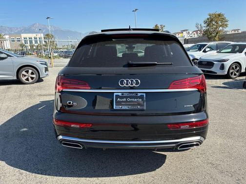 2022 Audi Q5 45 S line quattro Premium