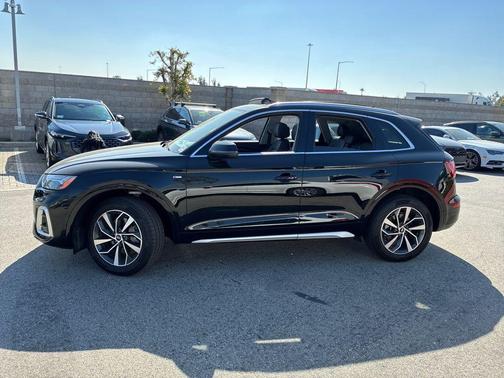 2022 Audi Q5 45 S line quattro Premium