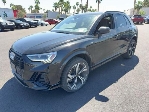 Mythos Black Metallic 2024 Audi Q3 45 S line Premium