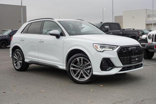 2025 Audi Q3 45 S line Premium