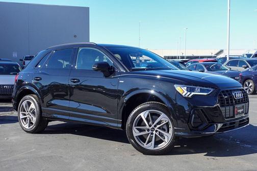 2025 Audi Q3 45 S line Premium