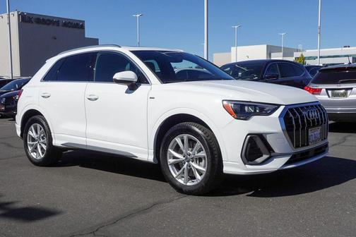 2021 Audi Q3 45 S line Premium