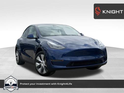 Deep Blue Metallic 2024 Tesla Model Y Long Range