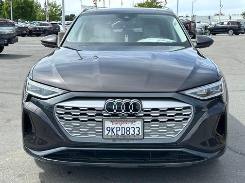 2024 Audi Q8 e-tron Premium