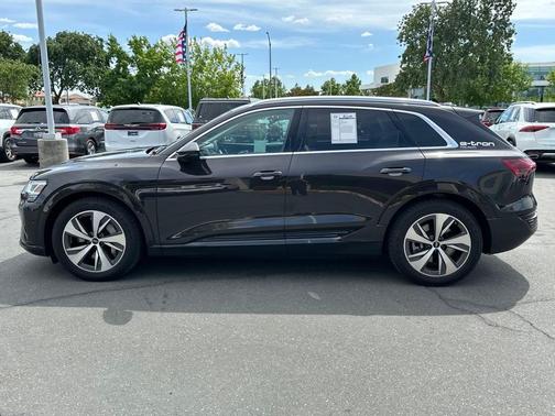 2024 Audi Q8 e-tron Premium