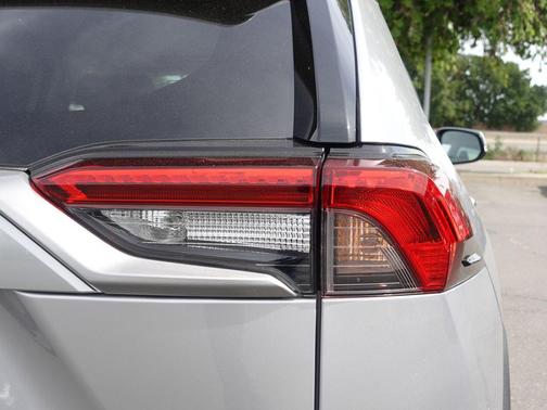 2022 Toyota RAV4 Hybrid Limited