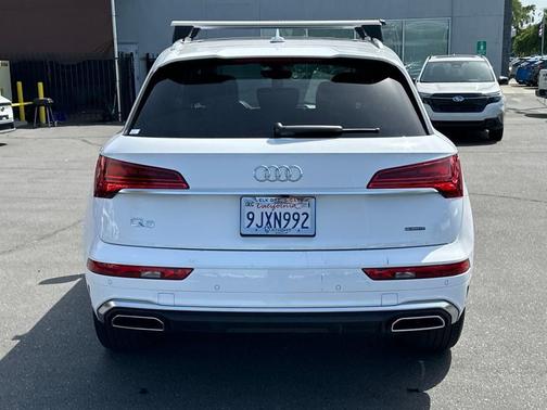 2024 Audi Q5 45 S line quattro Premium