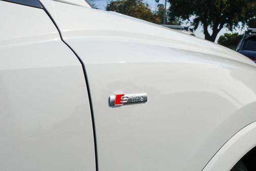 2025 Audi Q3 45 S line Premium