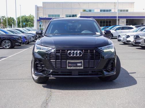 Mythos Black Metallic 2025 Audi Q3 45 S line Premium
