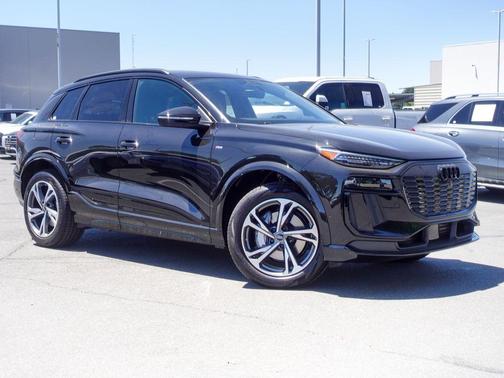 Black 2027 Audi Q6 e-tron Premium
