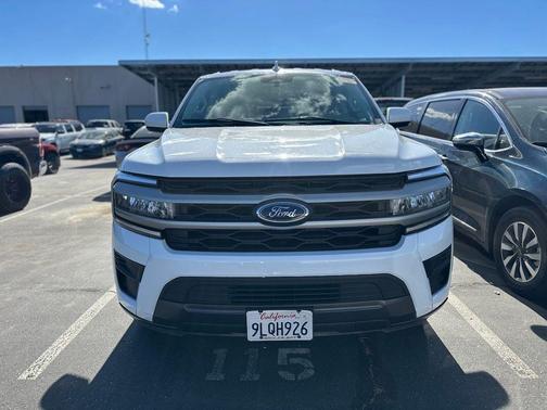 Oxford White 2024 Ford Expedition Max XLT