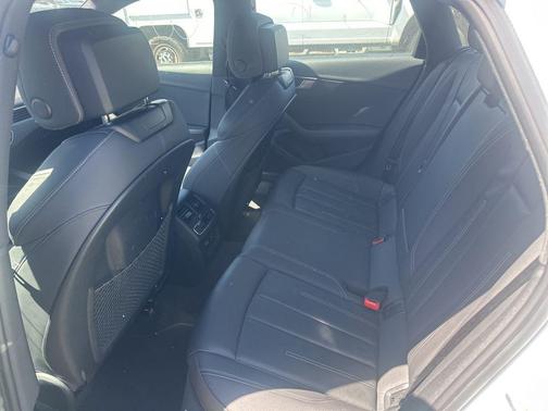 2023 Audi A4 45 S line Premium Plus