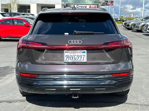 2024 Audi Q8 e-tron Premium